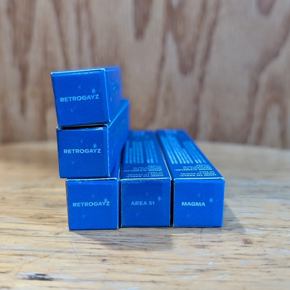 Fluide Universal Liner Glitter Sparkle Eyeliner Green or Orange or Red - Picture 3 of 8